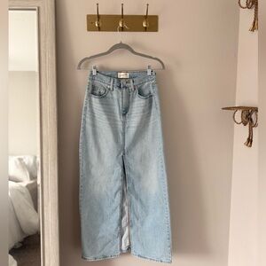 CHIC DEMIN SKIRT - OPEN SEXY SIT - CAPSULE WARDROBE STAPLE PIECE